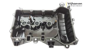 Ventildeckel van een Opel Crossland (X) 1.2 12V 2018