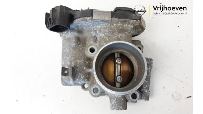 Usagé Boitier papillon Opel Adam 1.4 16V Prix € 30,00 Règlement à la marge proposé par Autodemontage Vrijhoeven B.V.