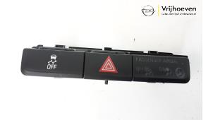 Gebrauchte Panikbeleuchtung Schalter Opel Mokka/Mokka X 1.4 Turbo 16V 4x2 Preis € 30,00 Margenregelung angeboten von Autodemontage Vrijhoeven B.V.