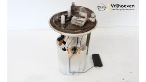 Usagé Pompe carburant électrique Opel Corsa E 1.6 OPC Turbo 16V Prix € 75,00 Règlement à la marge proposé par Autodemontage Vrijhoeven B.V.