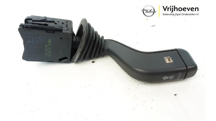 Indicator switch from a Opel Tigra Twin Top 1.4 16V 2006