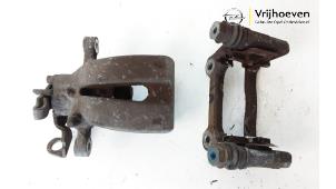 Used Rear brake calliper, left Opel Tigra Twin Top 1.4 16V Price € 50,00 Margin scheme offered by Autodemontage Vrijhoeven B.V.