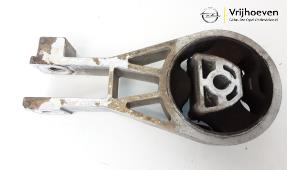 Used Engine mount Opel Adam 1.2 16V Price € 10,00 Margin scheme offered by Autodemontage Vrijhoeven B.V.