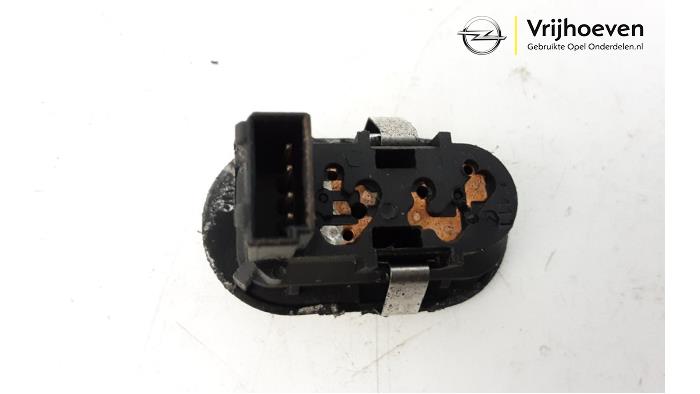 Convertible roof controller from a Opel Astra G (F67) 1.8 16V 2002