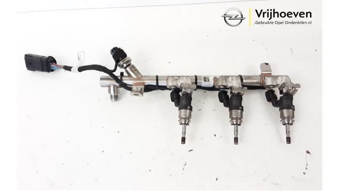 Usagé Système d'injection Opel Astra K 1.2 Turbo 12V Prix € 200,00 Règlement à la marge proposé par Autodemontage Vrijhoeven B.V.