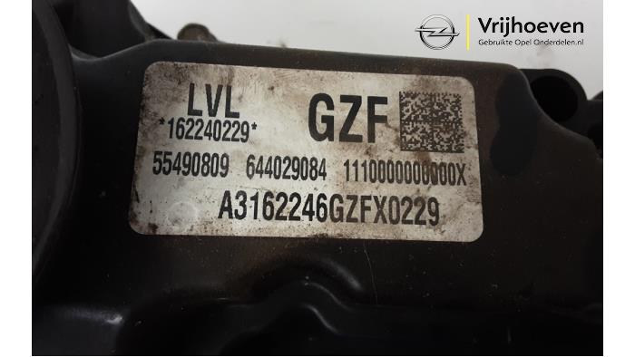 Ventildeckel van een Opel Insignia 1.6 CDTI 16V 2016