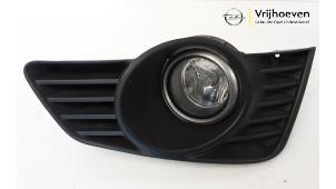 Używane Swiatlo przeciwmgielne prawy przód Opel Tigra Twin Top 1.8 16V Cena € 25,00 Procedura marży oferowane przez Autodemontage Vrijhoeven B.V.