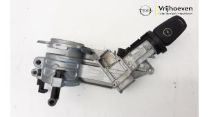 Usagé Serrure boîtier de direction Opel Astra Prix € 60,00 Règlement à la marge proposé par Autodemontage Vrijhoeven B.V.