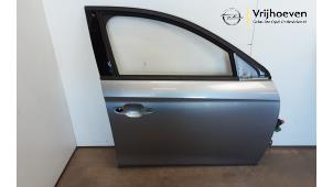Używane Drzwi prawe przednie wersja 4-drzwiowa Opel Corsa F (UB/UH/UP) 1.2 Turbo 12V 130 Cena € 500,00 Procedura marży oferowane przez Autodemontage Vrijhoeven B.V.