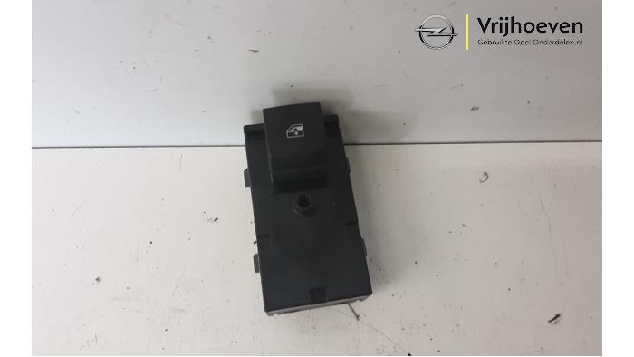 Usados Interruptor de ventanilla eléctrica Opel Astra K 1.0 SIDI Turbo 12V Precio € 10,00 Norma de margen ofrecido por Autodemontage Vrijhoeven B.V.