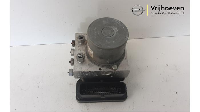 Begagnade ABS-pump Opel Astra K 1.4 Turbo 16V Pris € 100,00 Marginaltabell erbjuds av Autodemontage Vrijhoeven B.V.