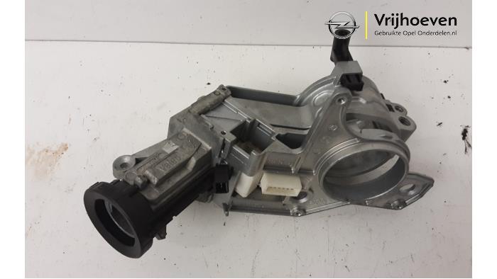 Begagnade Styrboxlås Opel Astra H (L48) 1.6 16V Twinport Pris € 60,00 Marginaltabell erbjuds av Autodemontage Vrijhoeven B.V.