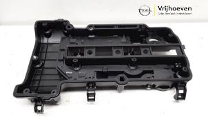 Ventildeckel van een Opel Astra J (PC6/PD6/PE6/PF6) 1.4 Turbo 16V 2012