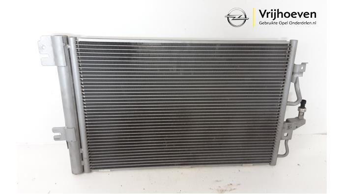 Air conditioning condenser from a Opel Astra H GTC (L08) 1.6 16V Twinport 2005