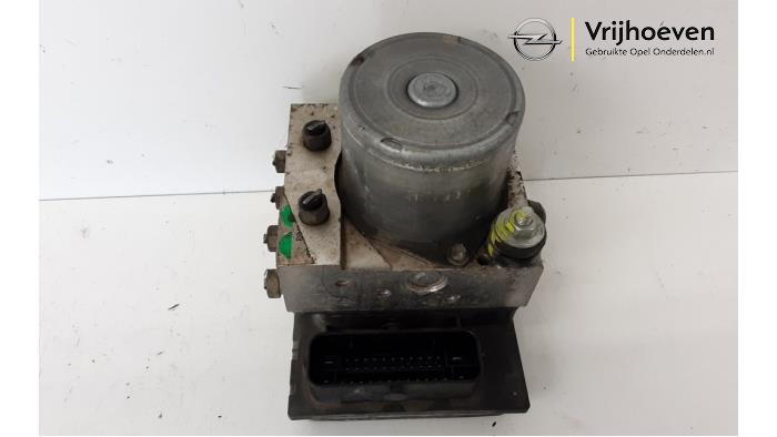 Usagé Bloc ABS Opel Corsa D 1.6i OPC 16V Turbo Prix € 250,00 Règlement à la marge proposé par Autodemontage Vrijhoeven B.V.