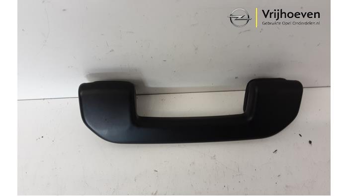 Handle from a Opel Corsa F (UB/UH/UP) 1.2 Turbo 12V 130 2021