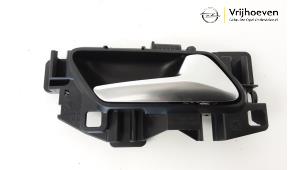Used Rear door handle 4-door, right Opel Corsa F (UB/UH/UP) 1.2 Turbo 12V 130 Price € 25,00 Margin scheme offered by Autodemontage Vrijhoeven B.V.