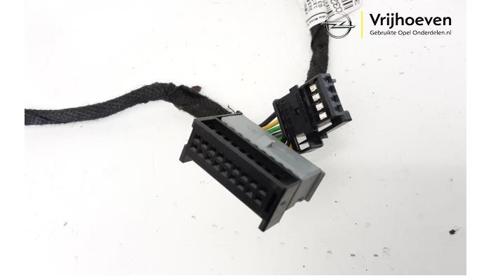 Wiring harness from a Opel Astra K Sports Tourer 1.6 CDTI 136 16V 2018