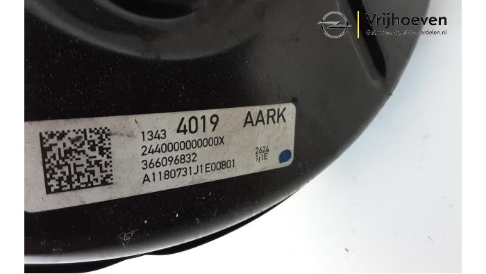 Brake servo from a Opel Astra K Sports Tourer 1.6 CDTI 136 16V 2018