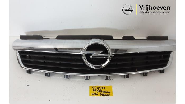 Begagnade Grill Opel Zafira (M75) 2.2 16V Direct Ecotec Pris € 50,00 Marginaltabell erbjuds av Autodemontage Vrijhoeven B.V.