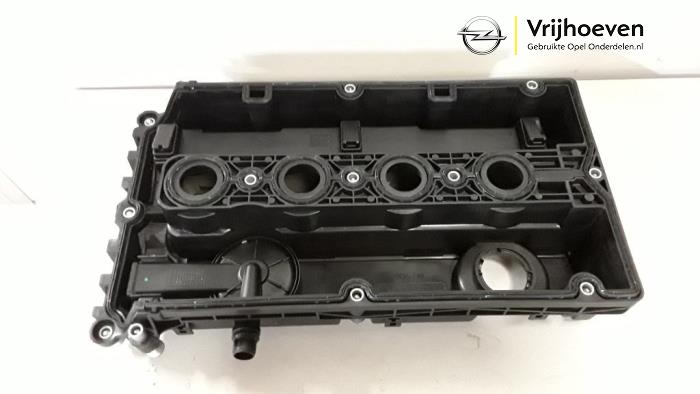 Ventildeckel van een Opel Insignia 1.8 16V Ecotec 2011