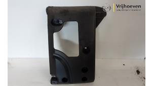 Used Rear bumper bracket, right Opel Movano 2.3 CDTi 16V FWD Price € 30,00 Inclusive VAT offered by Autodemontage Vrijhoeven B.V.
