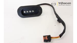 Used Door contact switch Opel Movano 2.3 CDTi 16V FWD Price € 24,20 Inclusive VAT offered by Autodemontage Vrijhoeven B.V.
