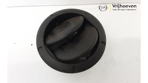 Used Dashboard vent Opel Movano 2.3 CDTi 16V FWD Price € 24,20 Inclusive VAT offered by Autodemontage Vrijhoeven B.V.
