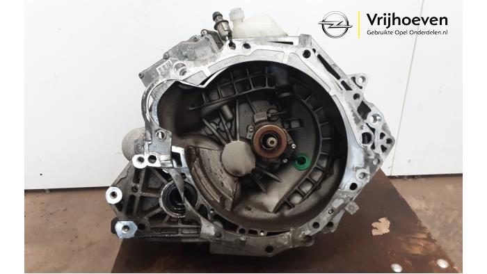 Getriebe van een Opel Astra K 1.0 Turbo 12V 2017