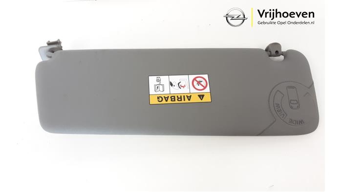 Sonnenblende van een Opel Movano 2.3 CDTi 16V FWD 2015