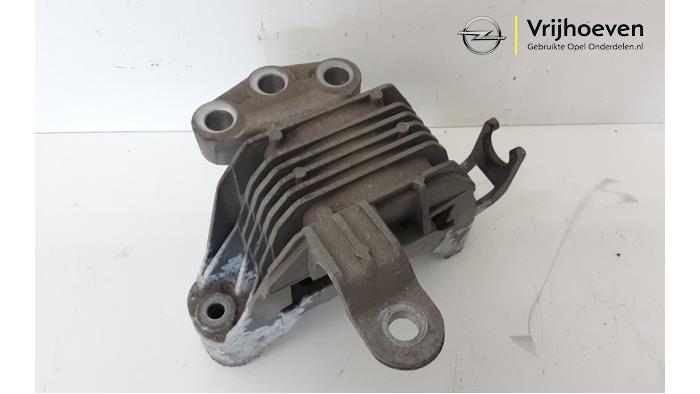 Used Engine mount Opel Astra J (PC6/PD6/PE6/PF6) 1.6 Turbo 16V Price € 20,00 Margin scheme offered by Autodemontage Vrijhoeven B.V.