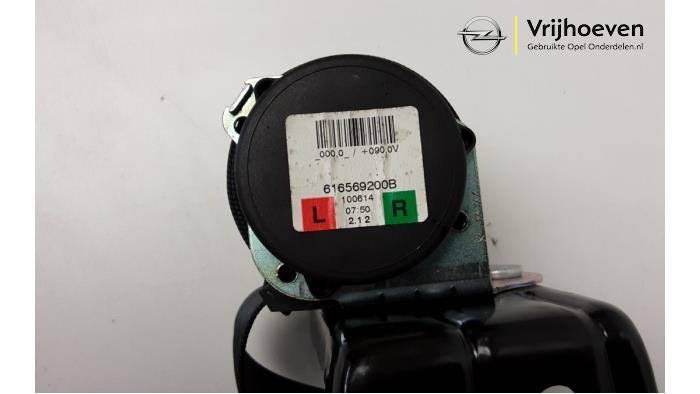 Rear seatbelt, right from a Opel Astra J (PC6/PD6/PE6/PF6) 1.6 16V 2011