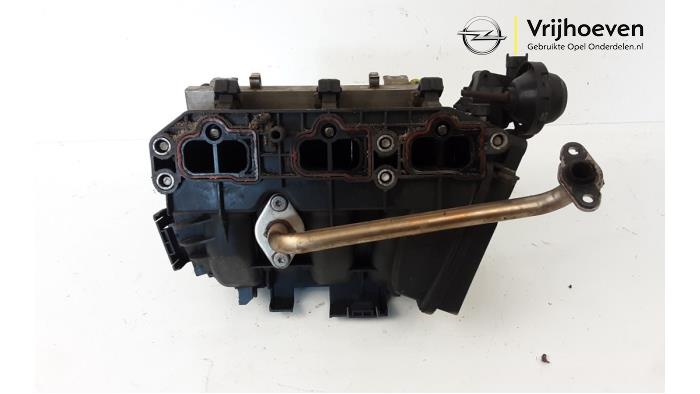 Intake manifold from a Opel Corsa D 1.0 2009
