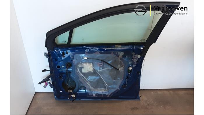 Front door 4-door, right from a Opel Astra K Sports Tourer 1.2 Turbo 12V 2020