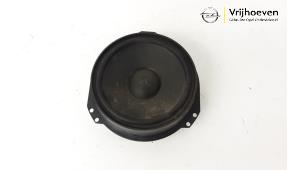 Gebrauchte Lautsprecher Opel Meriva 1.6 16V Preis € 10,00 Margenregelung angeboten von Autodemontage Vrijhoeven B.V.