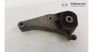 Used Engine mount Opel Tigra Twin Top 1.4 16V Price € 10,00 Margin scheme offered by Autodemontage Vrijhoeven B.V.