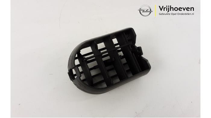 Dashboard vent from a Opel Tigra Twin Top 1.8 16V 2005