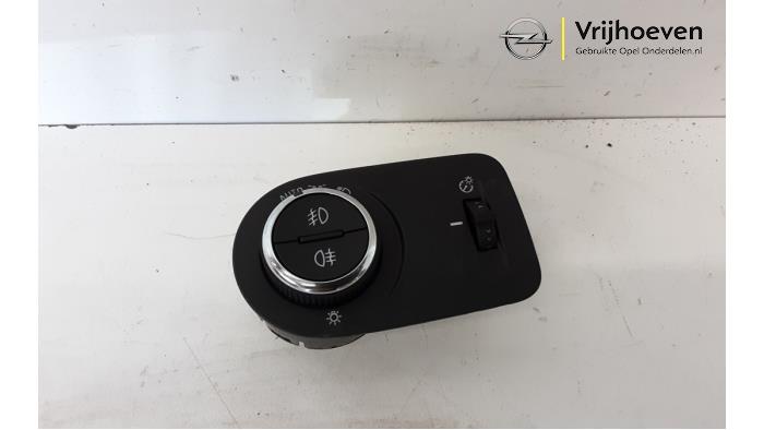 Light switch from a Opel Astra K 1.0 Turbo 12V 2017