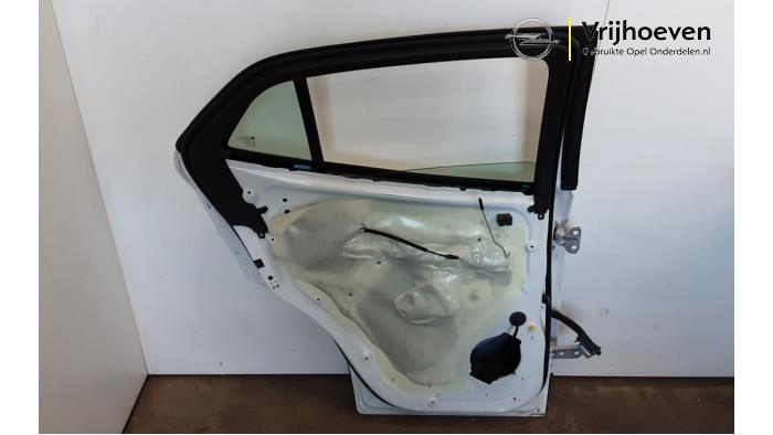 Rear door 4-door, left from a Opel Mokka/Mokka X 1.6 16V EcoFlex 4x2 2014