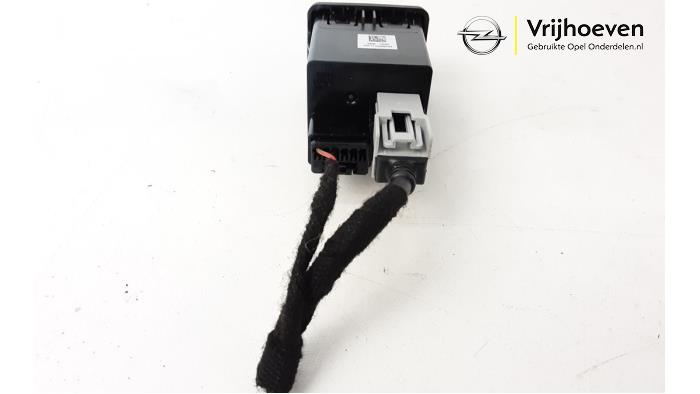 Opel Astra K Erkennt Usb Stick Nicht AUX / USB connection Opel Astra K Sports Tourer 1.0 Turbo 12V - 39087528 GM