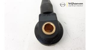 Knackningssensor från en Opel Astra H GTC (L08) 2.0 16V Turbo OPC 2010