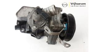Usagé Pompe à eau Opel Corsa E 1.0 SIDI Turbo 12V Prix € 100,00 Règlement à la marge proposé par Autodemontage Vrijhoeven B.V.