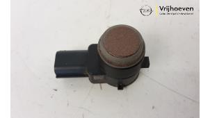 Usados Sensor PDC Opel Cascada 1.6 Turbo 16V Precio € 20,00 Norma de margen ofrecido por Autodemontage Vrijhoeven B.V.