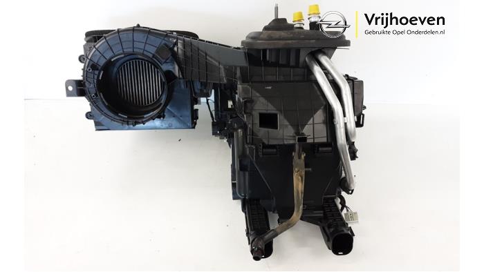 Cuerpo de calefactor de un Opel Cascada 1.6 Turbo 16V 2015