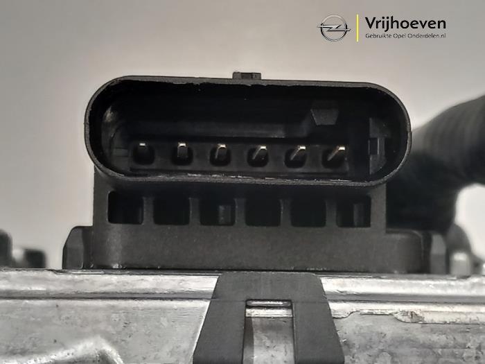 Nox sensor from a Opel Insignia Sports Tourer 2.0 CDTI 16V 2018