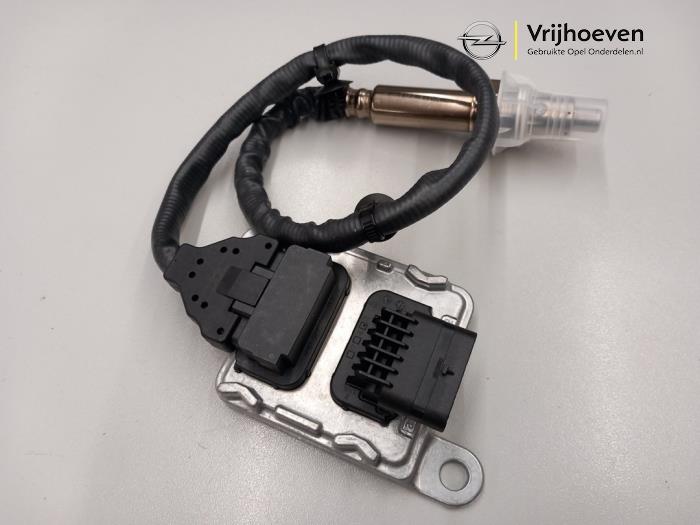 Nox sensor from a Opel Insignia Sports Tourer 2.0 CDTI 16V 2018