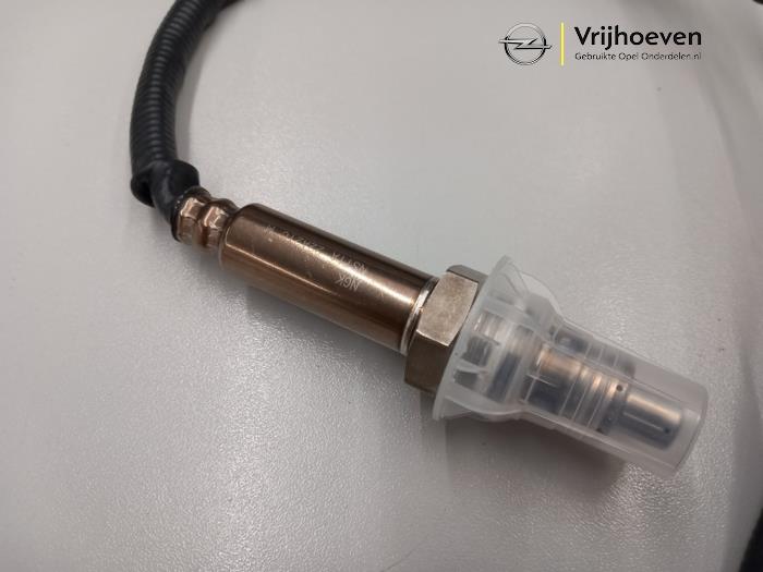 NOx-sensor från en Opel Insignia 2.0 CDTI 16V 170 2014