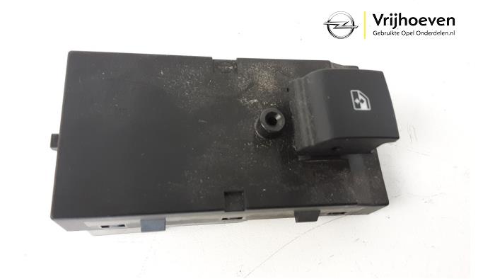 Electric window switch from a Opel Astra J (PC6/PD6/PE6/PF6) 1.4 Turbo 16V 2014