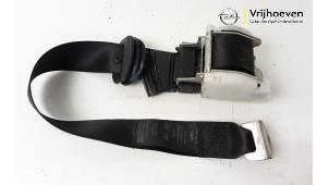 Used Rear seatbelt, left Opel Omega B (25/26/27) 2.2 16V Price € 20,00 Margin scheme offered by Autodemontage Vrijhoeven B.V.