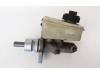 Opel Omega B (25/26/27) 2.2 16V Huvudcylinder
